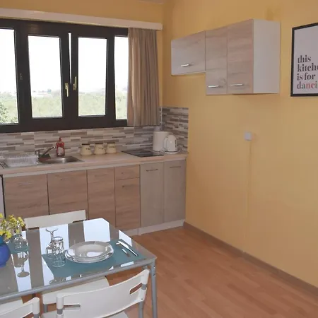 Funky Nest - A Cozy In Zipari Apartament