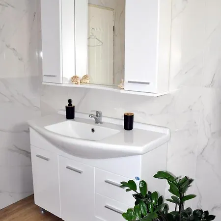 Funky Nest - A Cozy In Zipari Apartament *